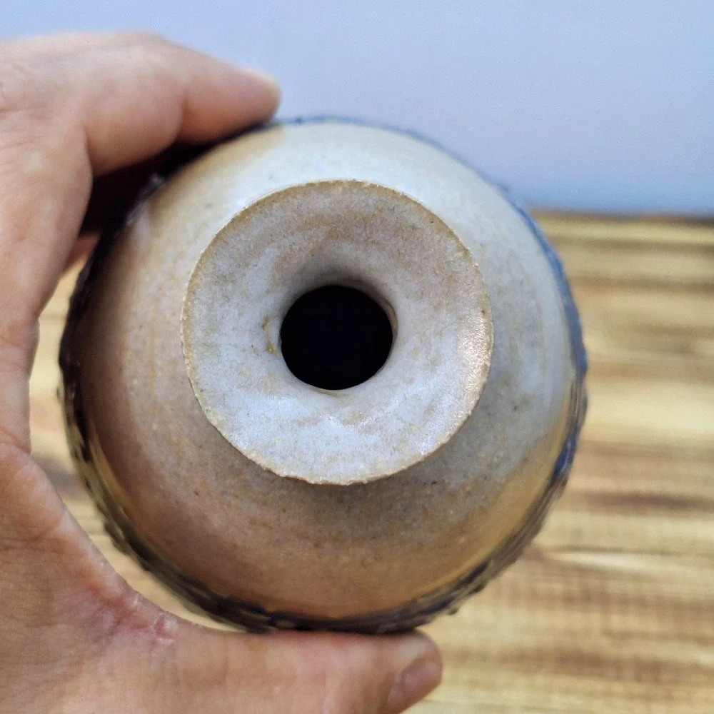 Vtg Signed bud Vase Blue Tan Textured Glazed Studio‎ Mohican Valley Pottery 3X4